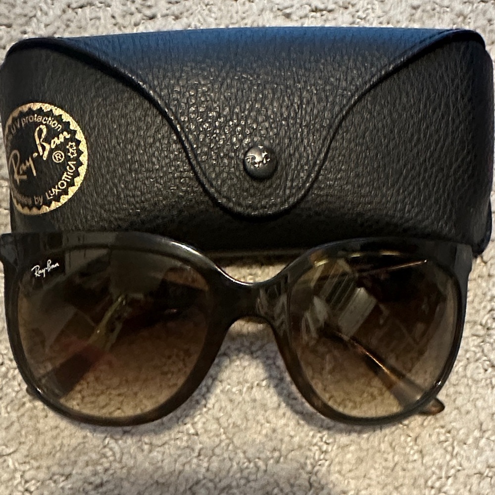 Ray-Ban Women's Black and Brown Sunglasses
